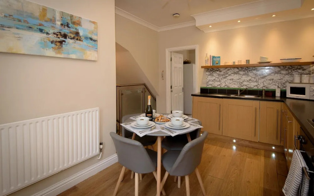 Karah Suites - Parliament Street