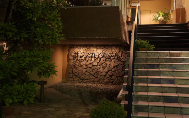 Sunsky Hotel