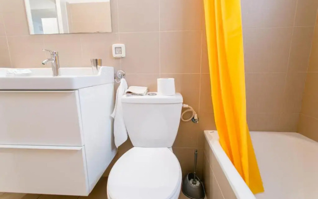 Unique Frug Apartment by TLV2rent