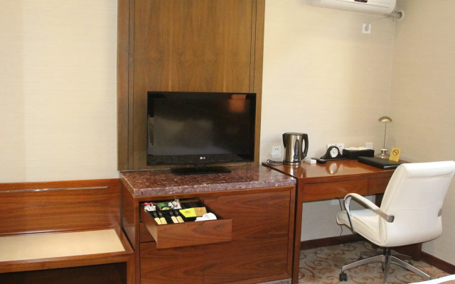 Отель Soluxe Hotel Almaty