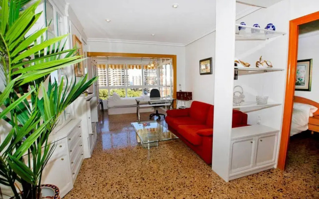 Garden apartment with Pool and AC