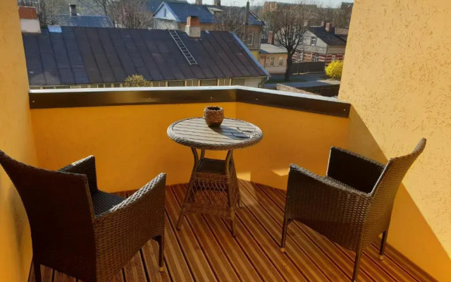 Samsara I: Peace begins with a smile