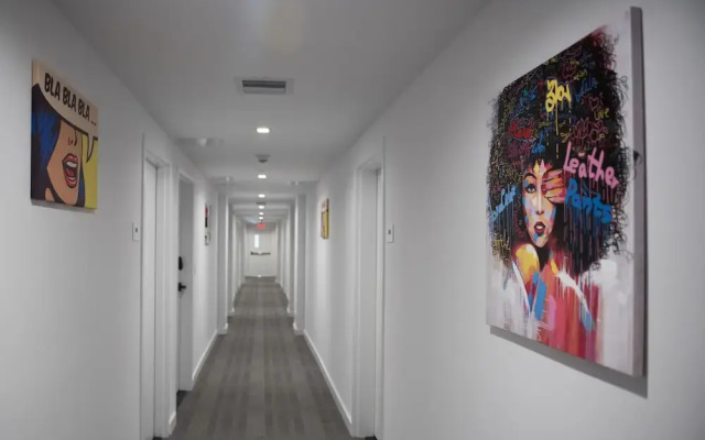 SoBe 12th and Ocean Suites