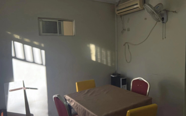 Shengtang Business Hotel