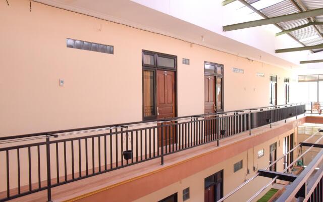 RedDoorz near Terminal A Adisucipto Airport