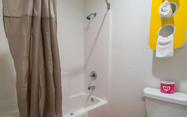 Motel 6 San Bernardino, CA - Downtown