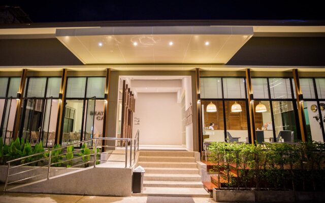 The Melody Phuket Hotel (SHA Plus+)