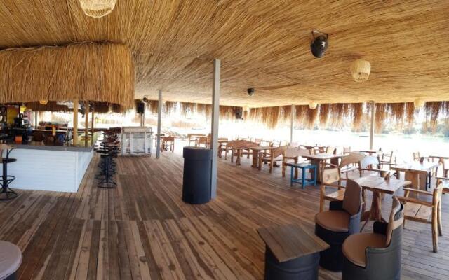 Green Pine Beach & Bungalows Luxury Concept