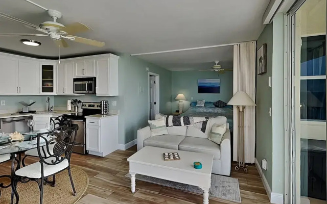 Estero Beach and Tennis 705c