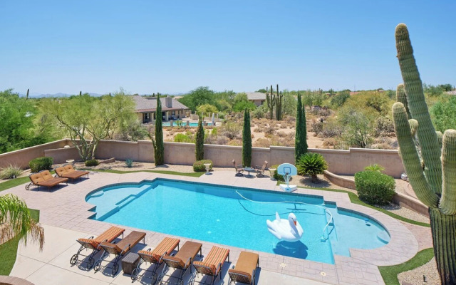 Valley View Villa - Private Pool - Hidden Bedroom