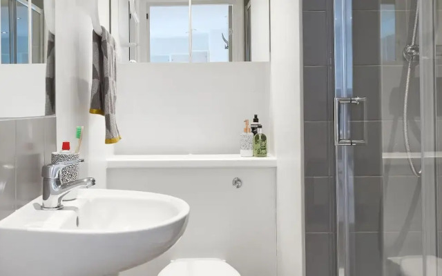 Relax By MPH-70 Chic Studios In Prime Liverpool