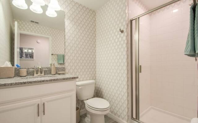 Luxury Oasis - Private Pool Prime Location