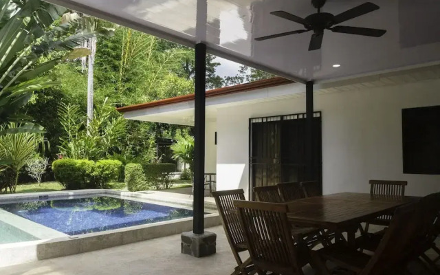 Heart of Jaco: Luxury Villa with Pool by RedAwning
