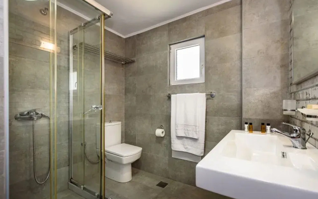 Kalamaki Mare Suites