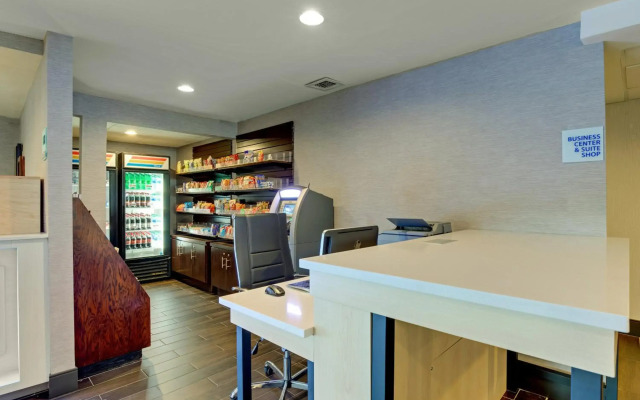 Holiday Inn Express W-I40/Whitebridge Road by IHG