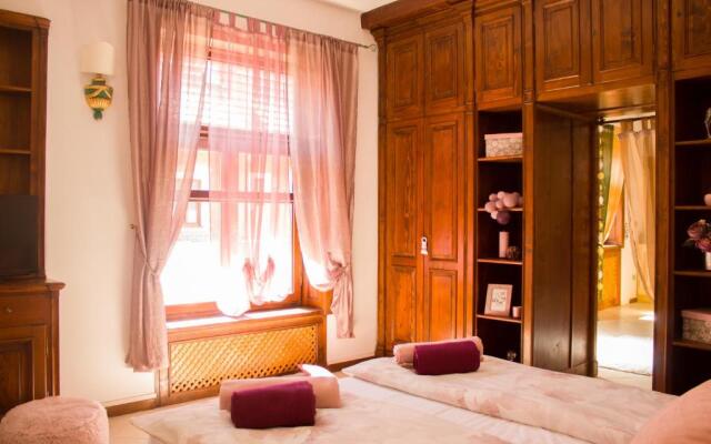 9 Stylish Suite in Unirii Square