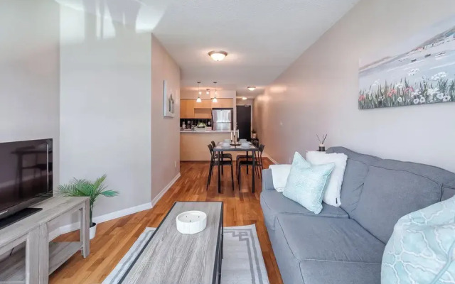 Rivetstays - The Yonge Grand Suites