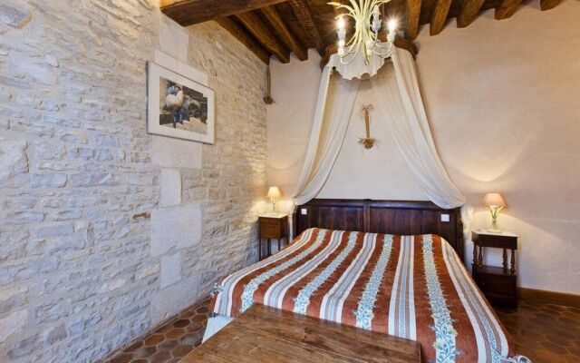 Hôtel De La Beursaudiere