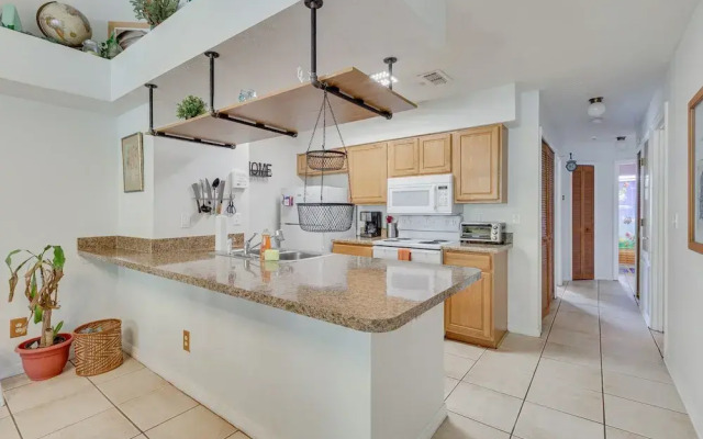 6 Mi to Disney: Family-friendly Condo in Kissimmee