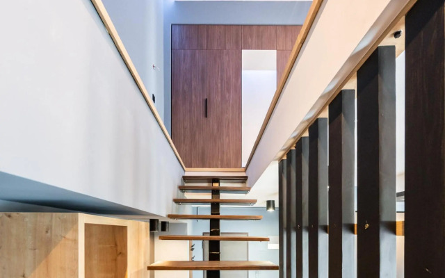 Sunflower- Designer 2R apartment near Piata Unirii with circular terrace