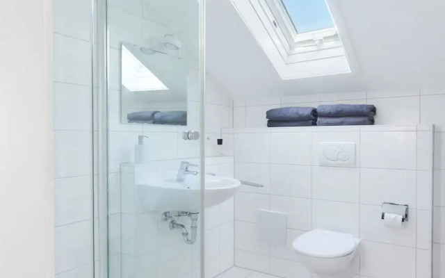 criston apartments - quiet family residence H