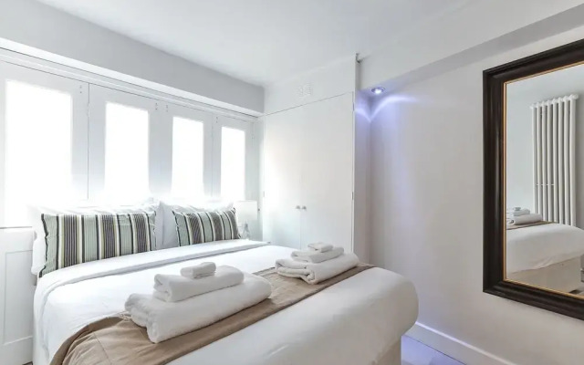 Sparkling 2 Bed Mews House
