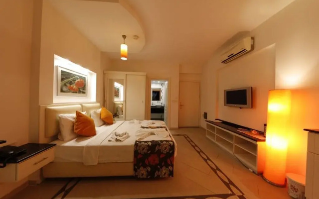Sertil Deluxe Tropical Suites