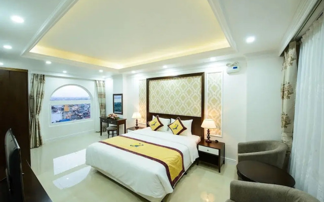 The Shine Office and Apartment