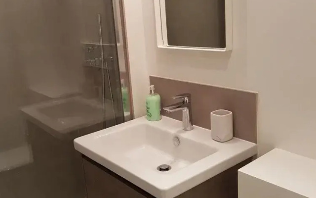 Earls Court Apartment