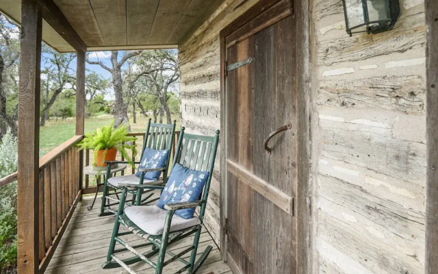 Chula Vista 1 Bedroom Cabin by RedAwning