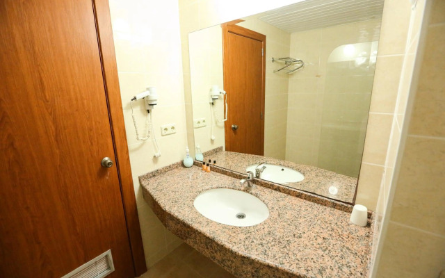 Mavruka Hotel