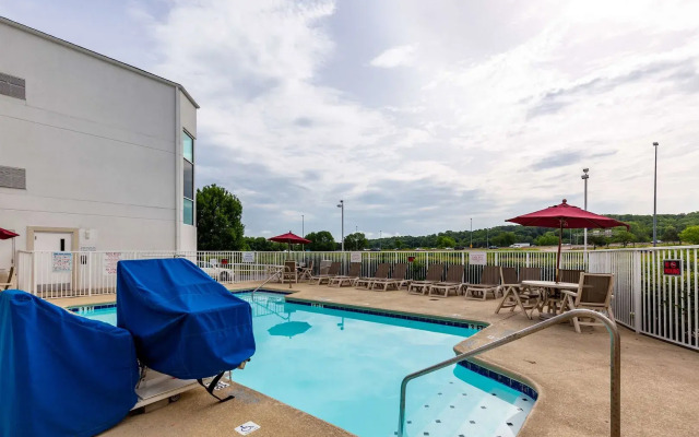 Motel 6 Caseyville, IL - Caseyville Il