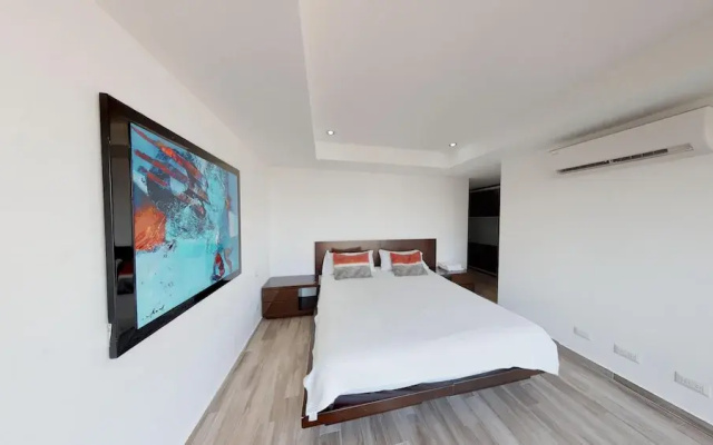 Luxury Penthouse in Chapultepec Guadalajara 17A