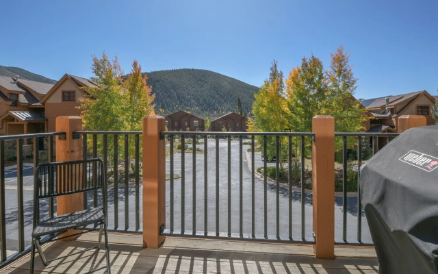 Antlers Gulch 303 by SummitCove Vacation Lodging