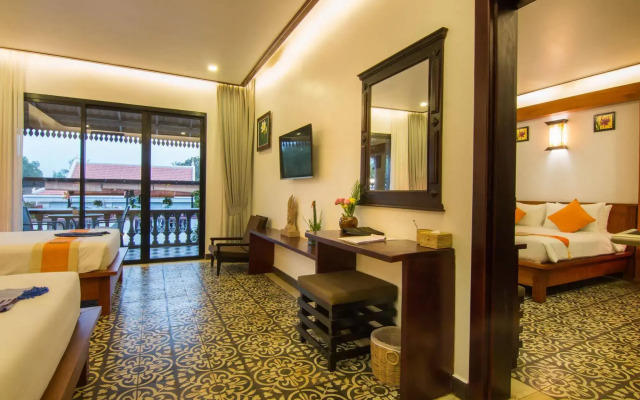 Kralanh Pool Villa
