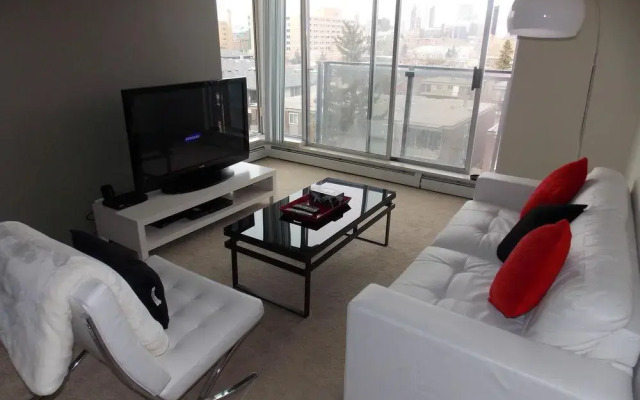 FastLane Suites Rouleau North