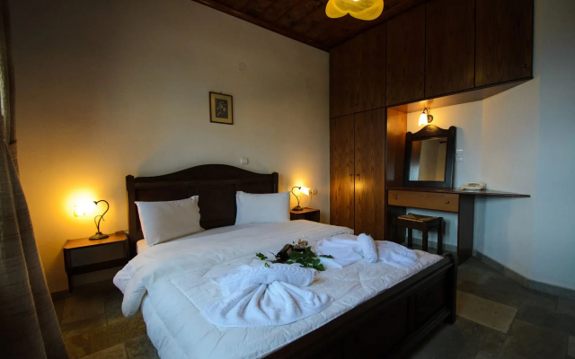Atrapos Hotel