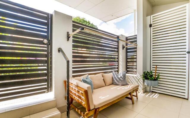 Luxurious 3BDR Townhouse in Great Location