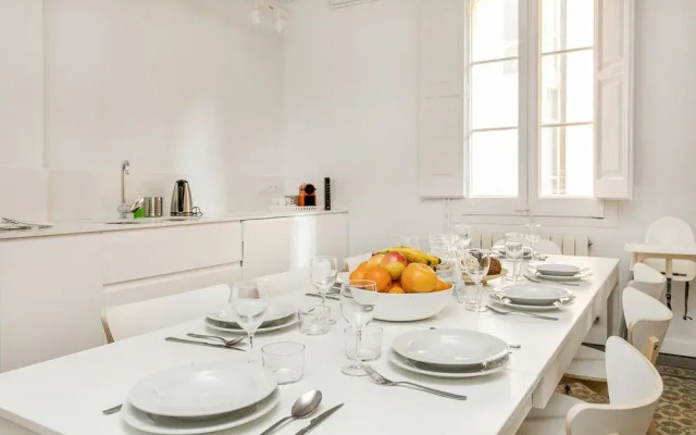 Large and central Catalonia square