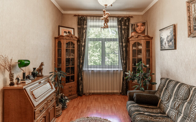 Квартира Малоохтинский 84б