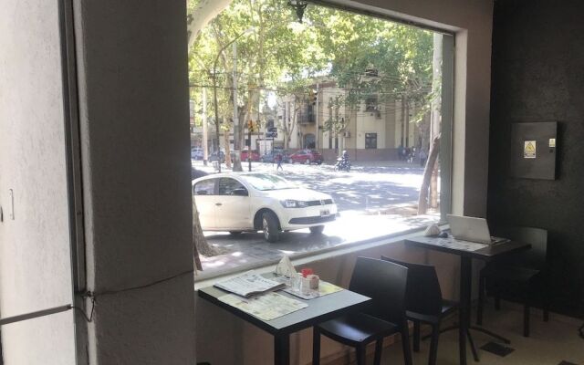 Backpackers Travel Hotel