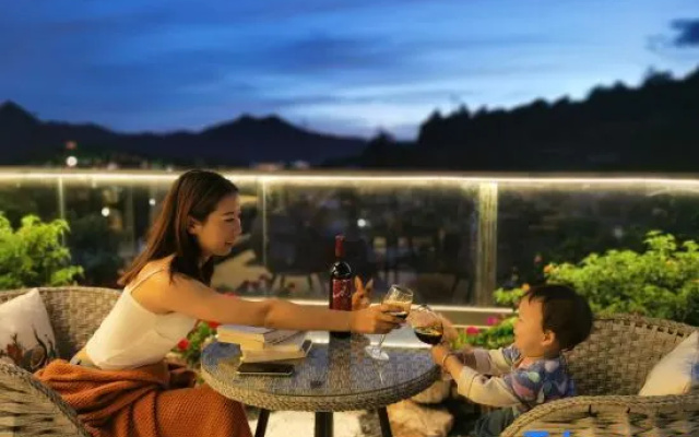 Lijiang Manting·Xingyu Nayue Bay Internet celebrity travel photography and viewing holiday homestay – People – Lijiang