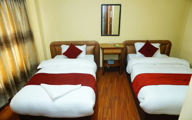 Hotel Holy Temple Tree