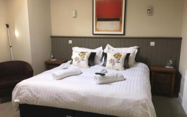 Redwell Inn