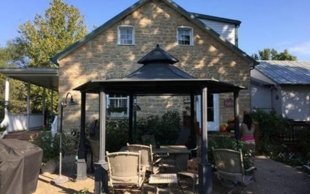 Stone Haus Bed & Breakfast