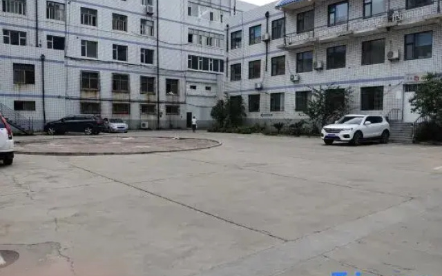 Jinzhou Pinhotel (Wanda Plaza)