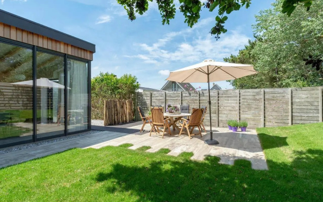 Attractive Home With Terrace