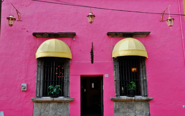 Hotel Rosa Morada