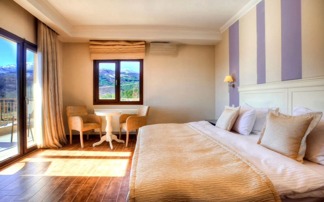 Enastron View Hotel