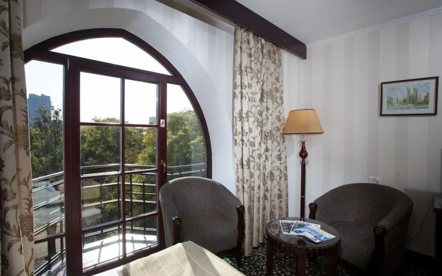 London Hotel